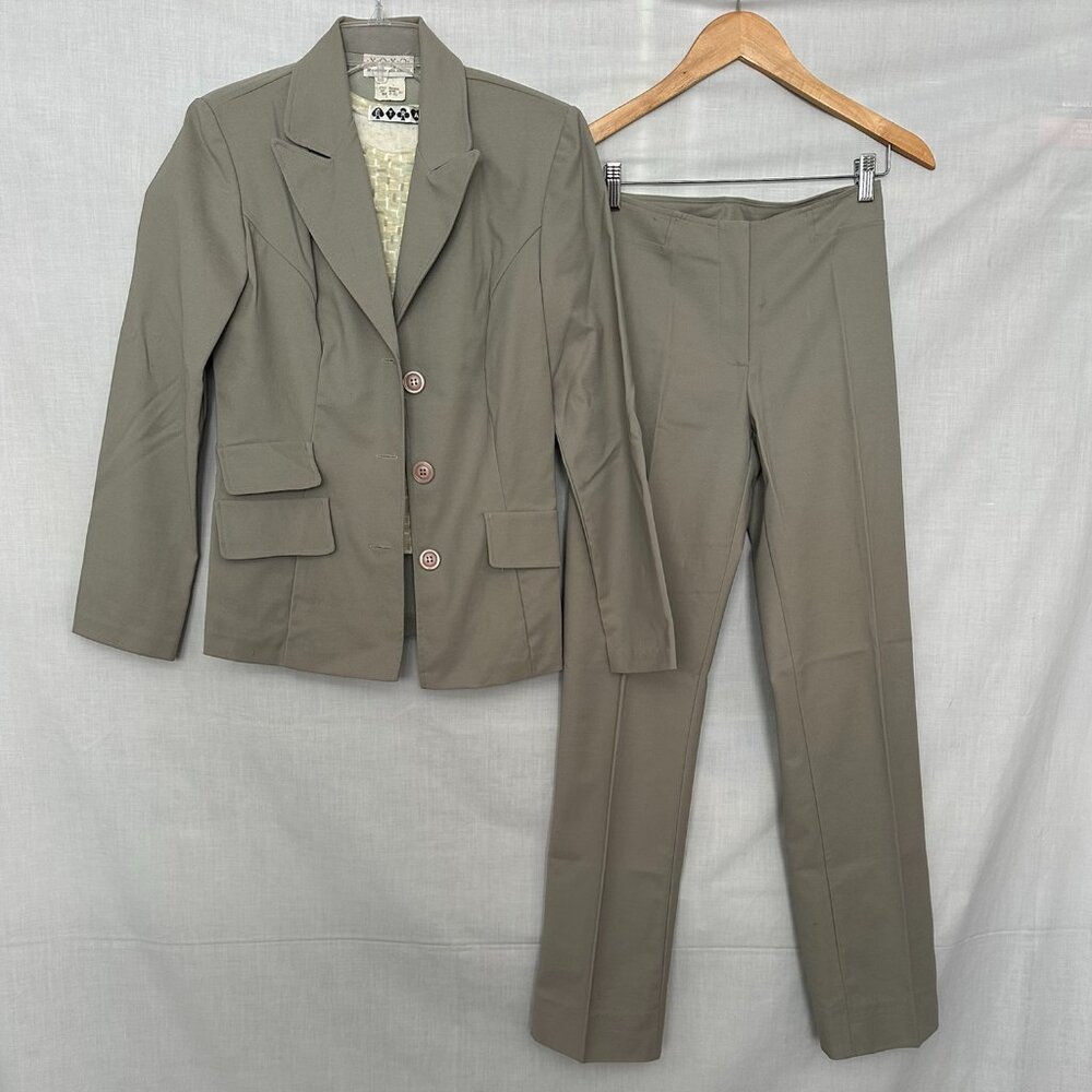 XOXO 3-piece Leisure Suit, size 3